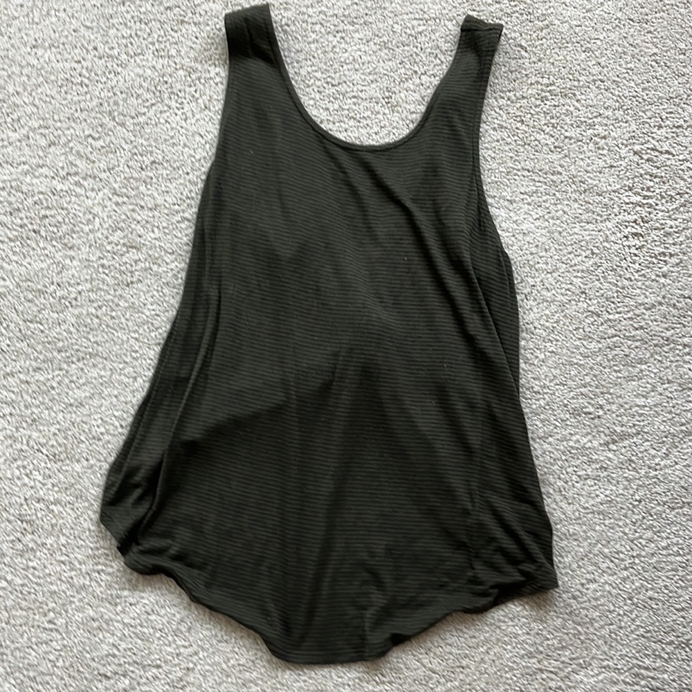 Summer top - Picture 2 of 3